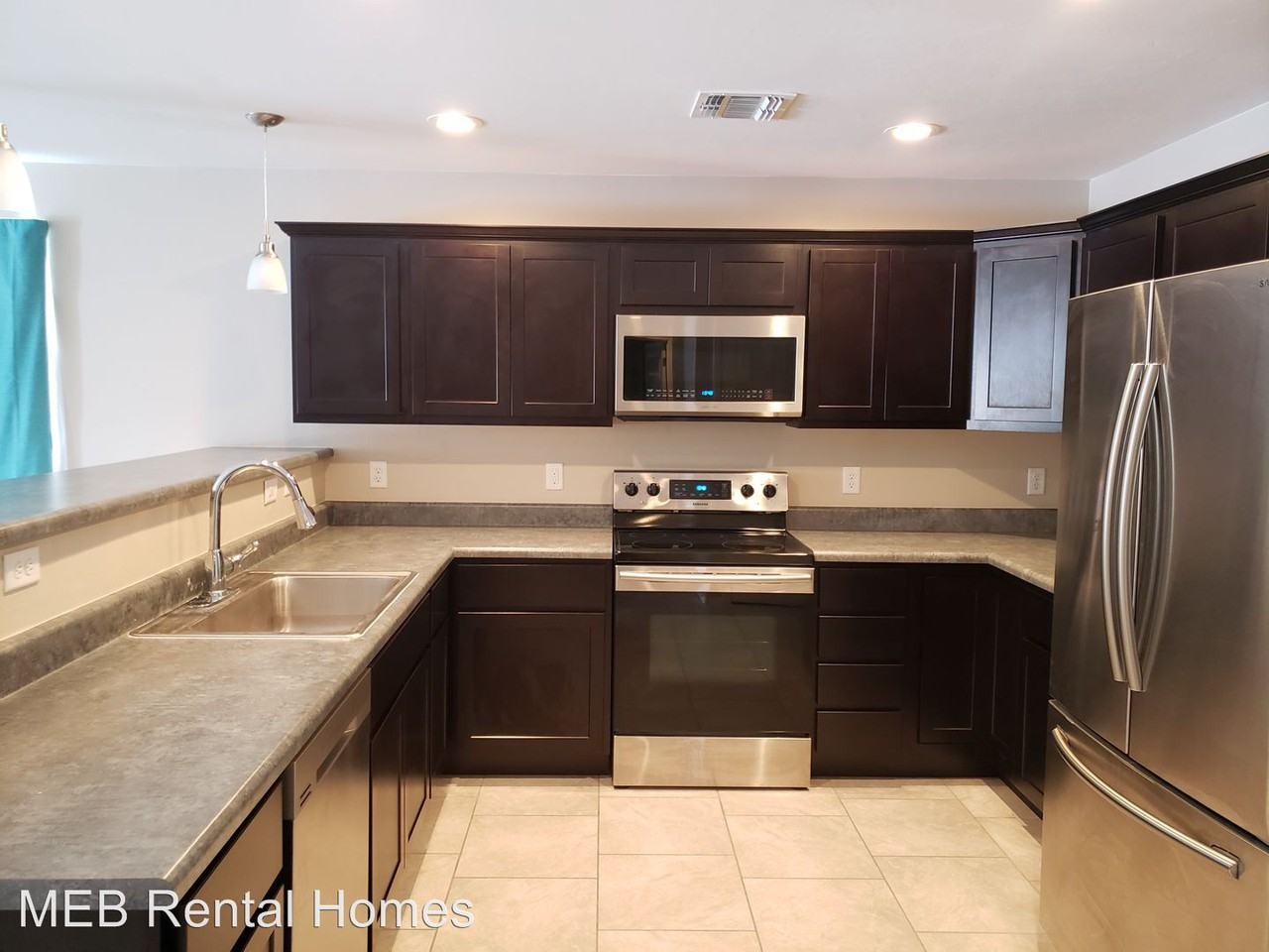 1601 S Camino Del Sierra - Photo 3 of 11