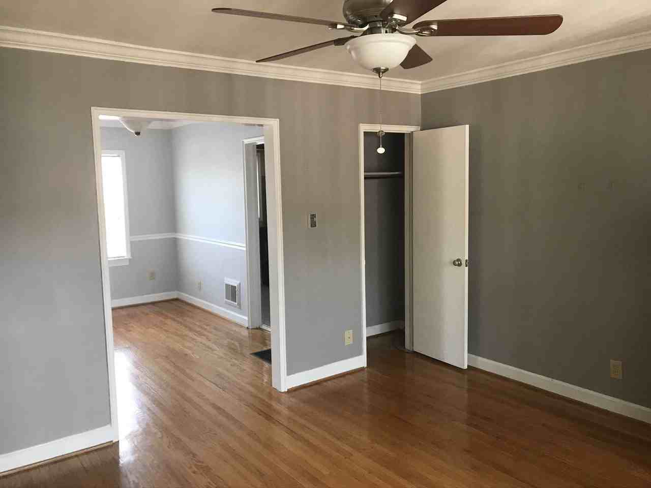 1609 Ellwood Ave - Photo 3 of 10