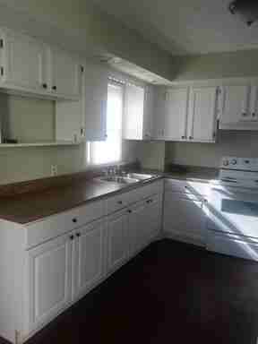 209 S 2nd St - Photo 2 of 6