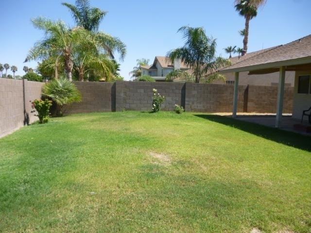 1472 S 33rd Dr - Photo 3 of 13