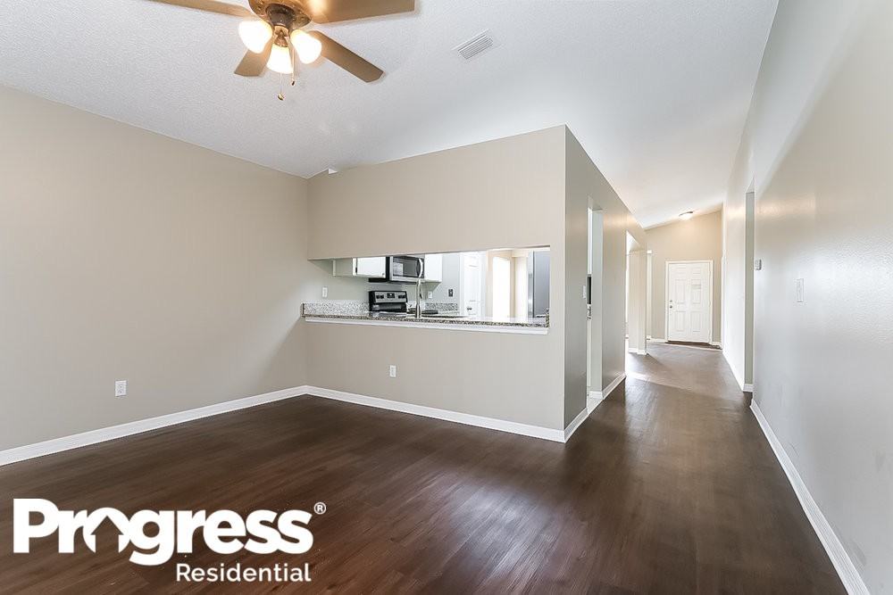 1744 Tarah Trace Dr - Photo 2 of 14