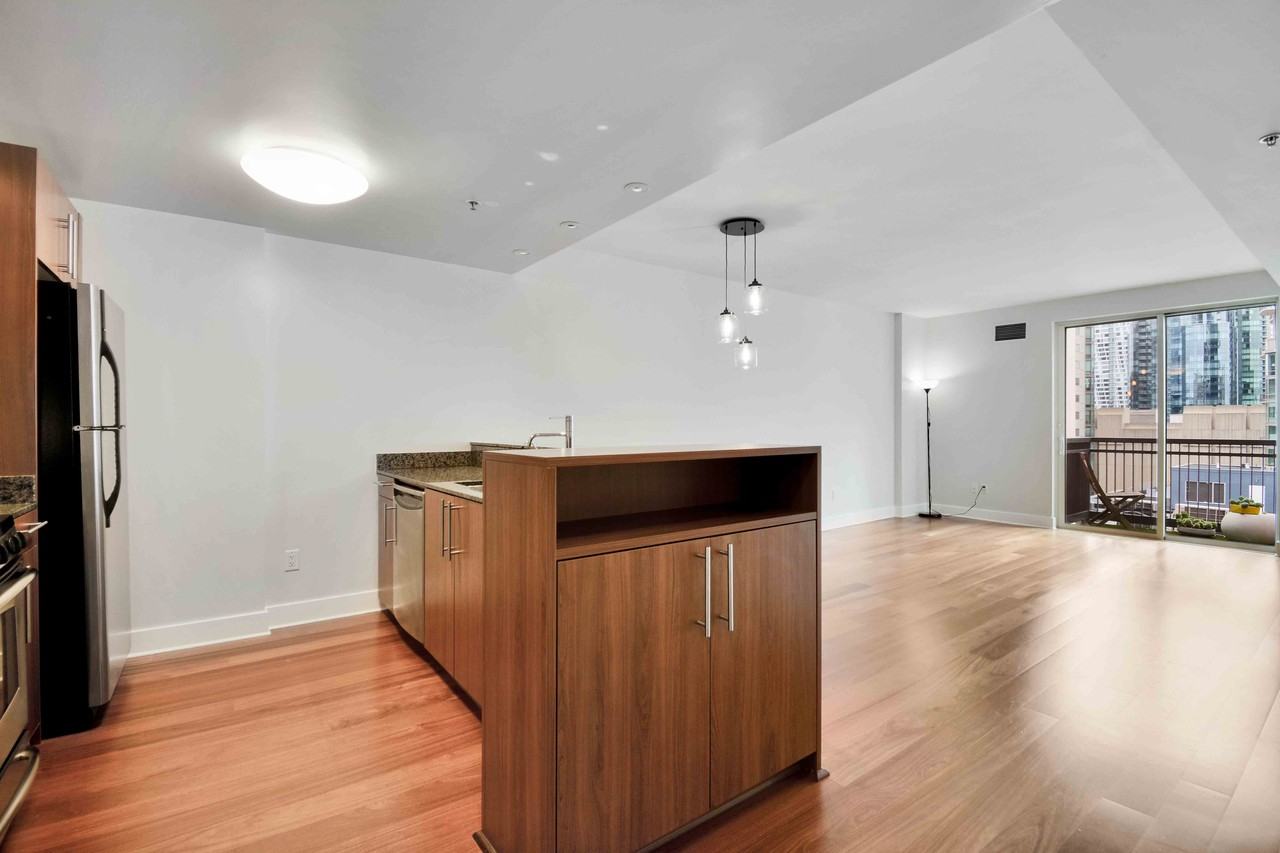 50 Lansing Street #305