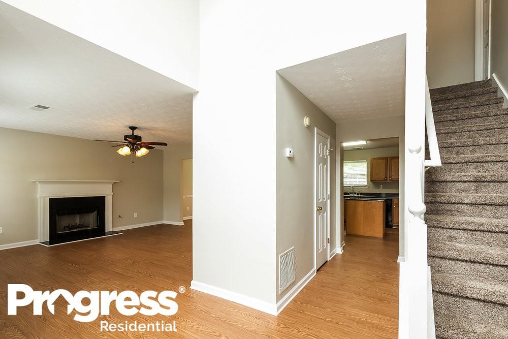 300 Toffee Ct - Photo 2 of 15