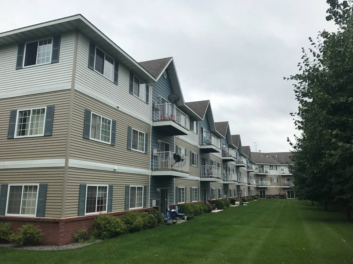 Keeneland Village - Photo 2 of 4