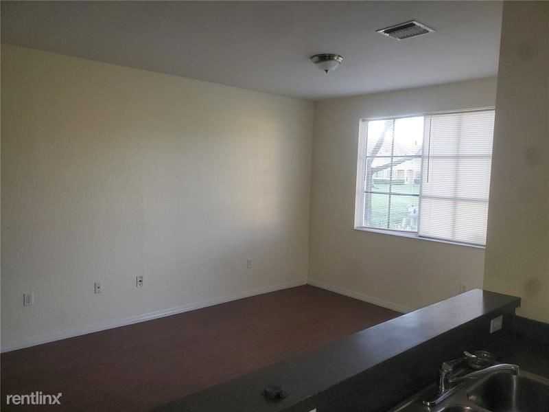 6053 Sw 19th Pl - Photo 2 of 6