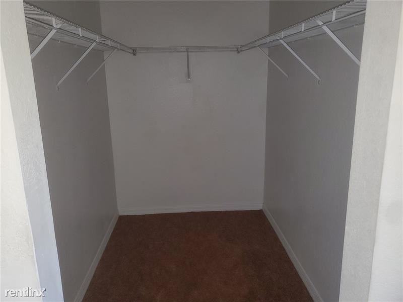 6053 Sw 19th Pl - Photo 3 of 6