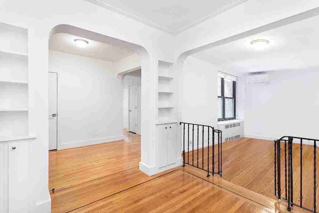 10 W 65th St #4M - Photo 2 of 9