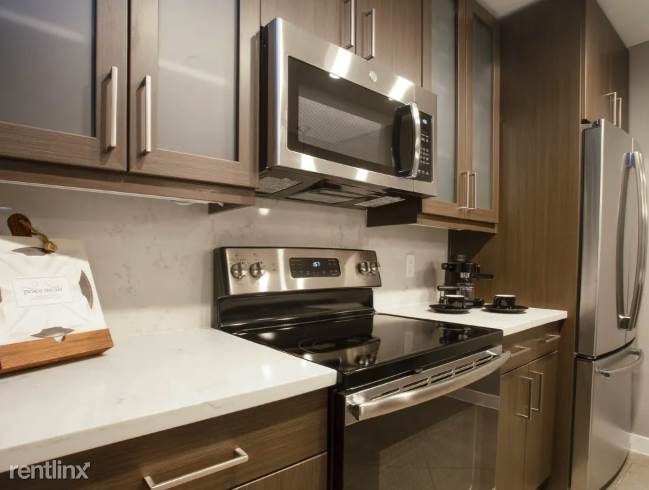 Get 2 months free rent in the middle of Downtown Austin!!! - Photo 3 of 16