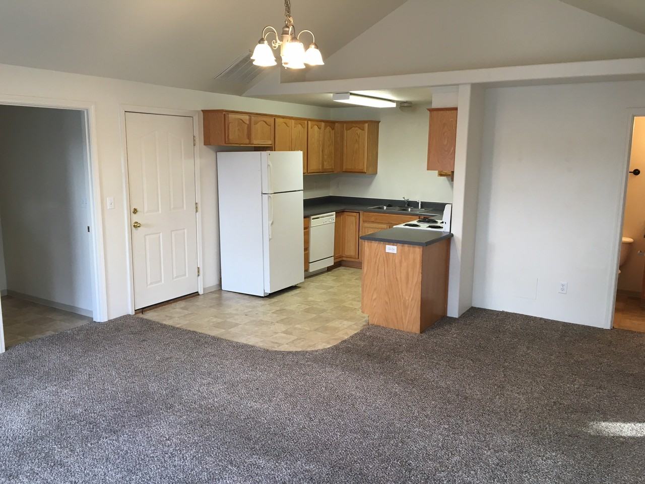 1754 Sun Glo Dr - Photo 2 of 6