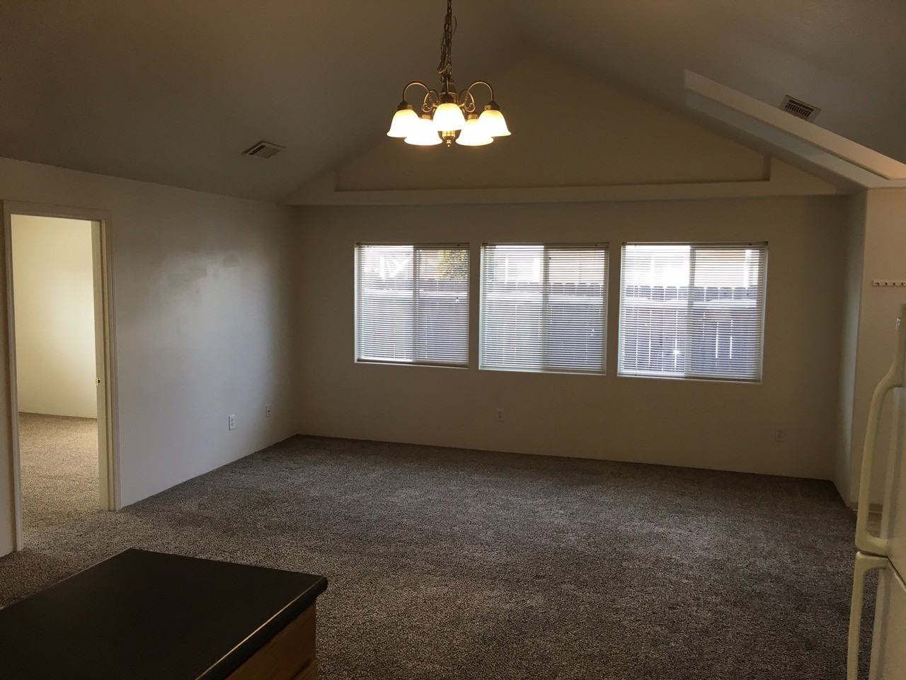 1754 Sun Glo Dr - Photo 3 of 6