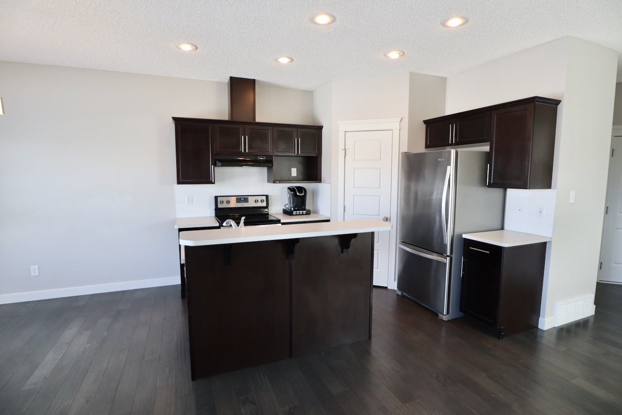 46 Durrand Bend - Photo 2 of 13