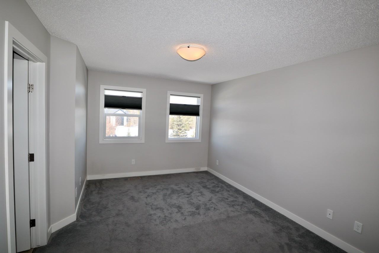 46 Durrand Bend - Photo 6 of 13