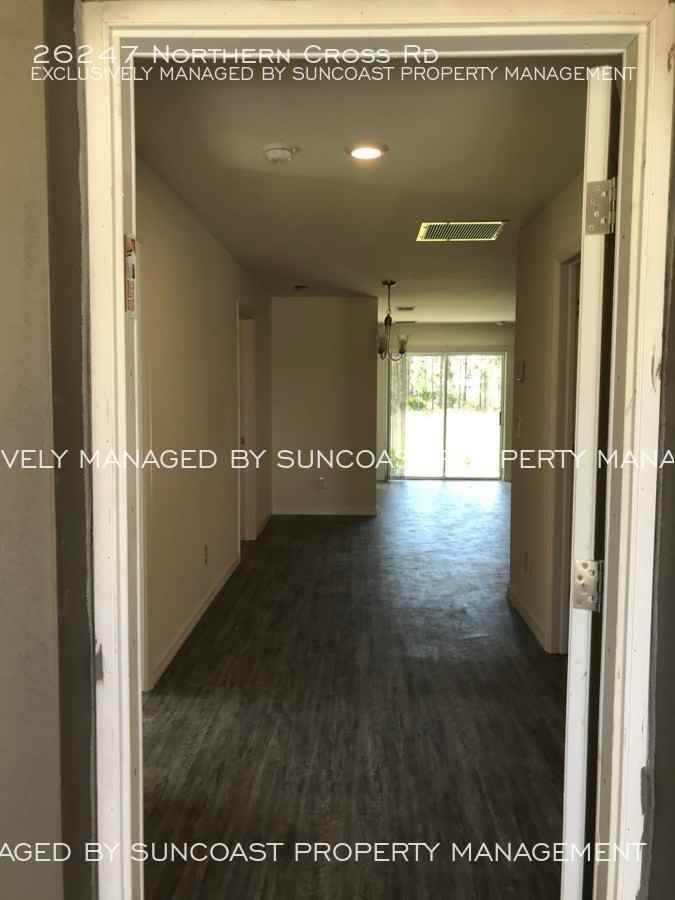 26247 Northern Cross Rd - Photo 2 of 10