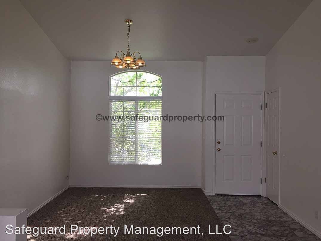9152 Crystal Vista Lane - Photo 2 of 18
