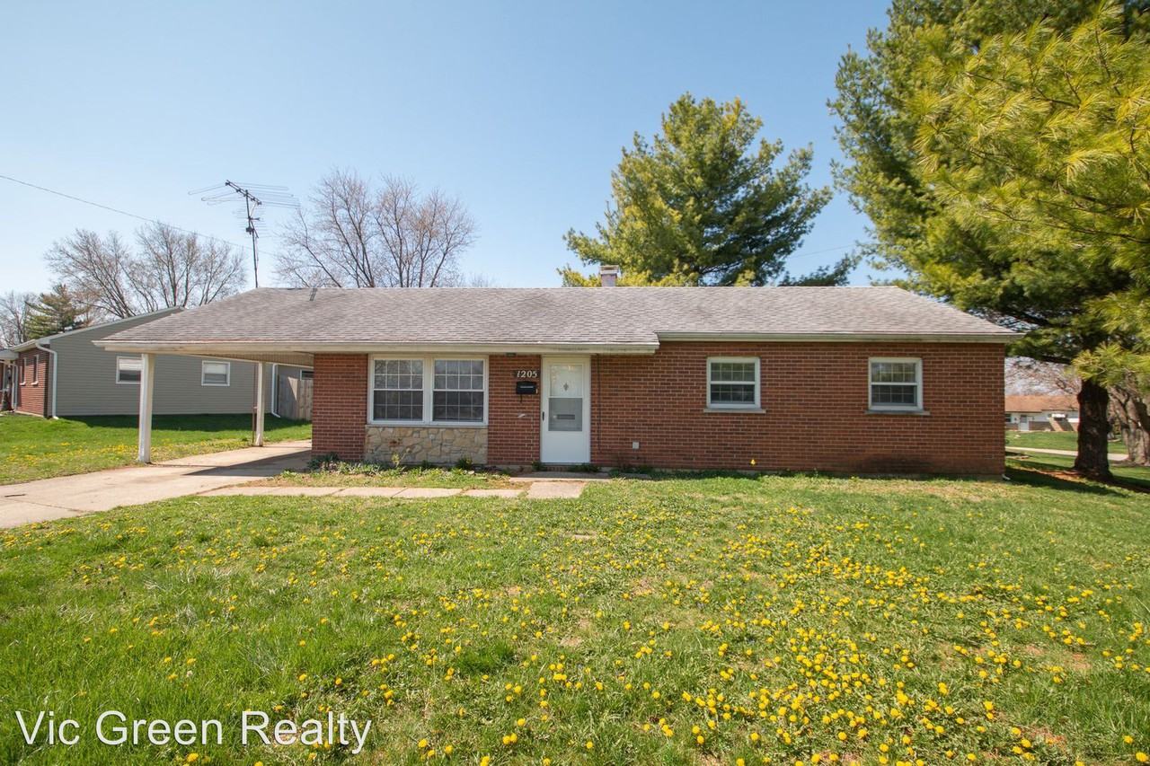 1205 S Maple Ave - Photo 3 of 20