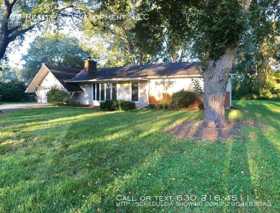 806 Locust Dr. - Photo 2 of 17