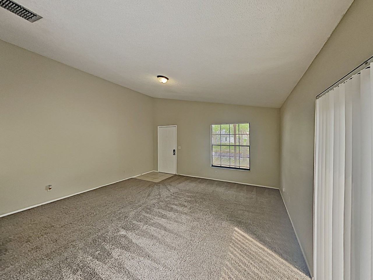 3390 Peterborough Pl - Photo 3 of 14