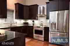 107 Adams Terrace - Photo 2 of 22