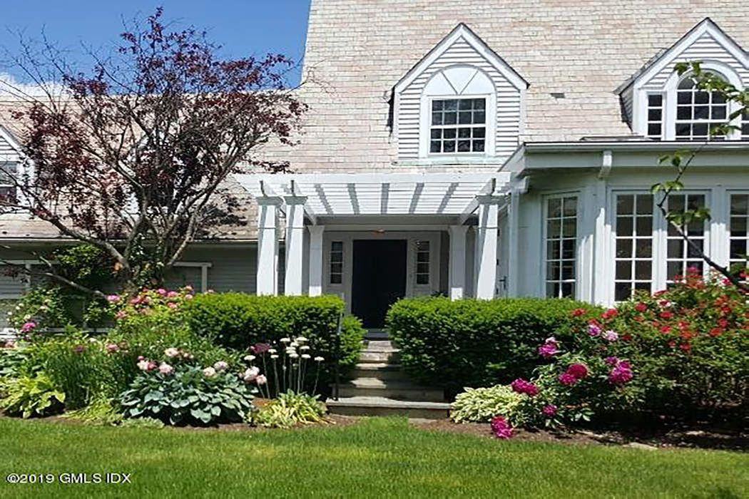 198 Shore Road - Photo 2 of 29