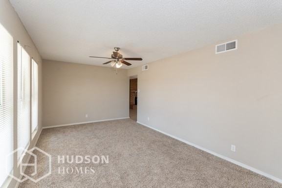 330 Goddard Ave - Photo 2 of 15