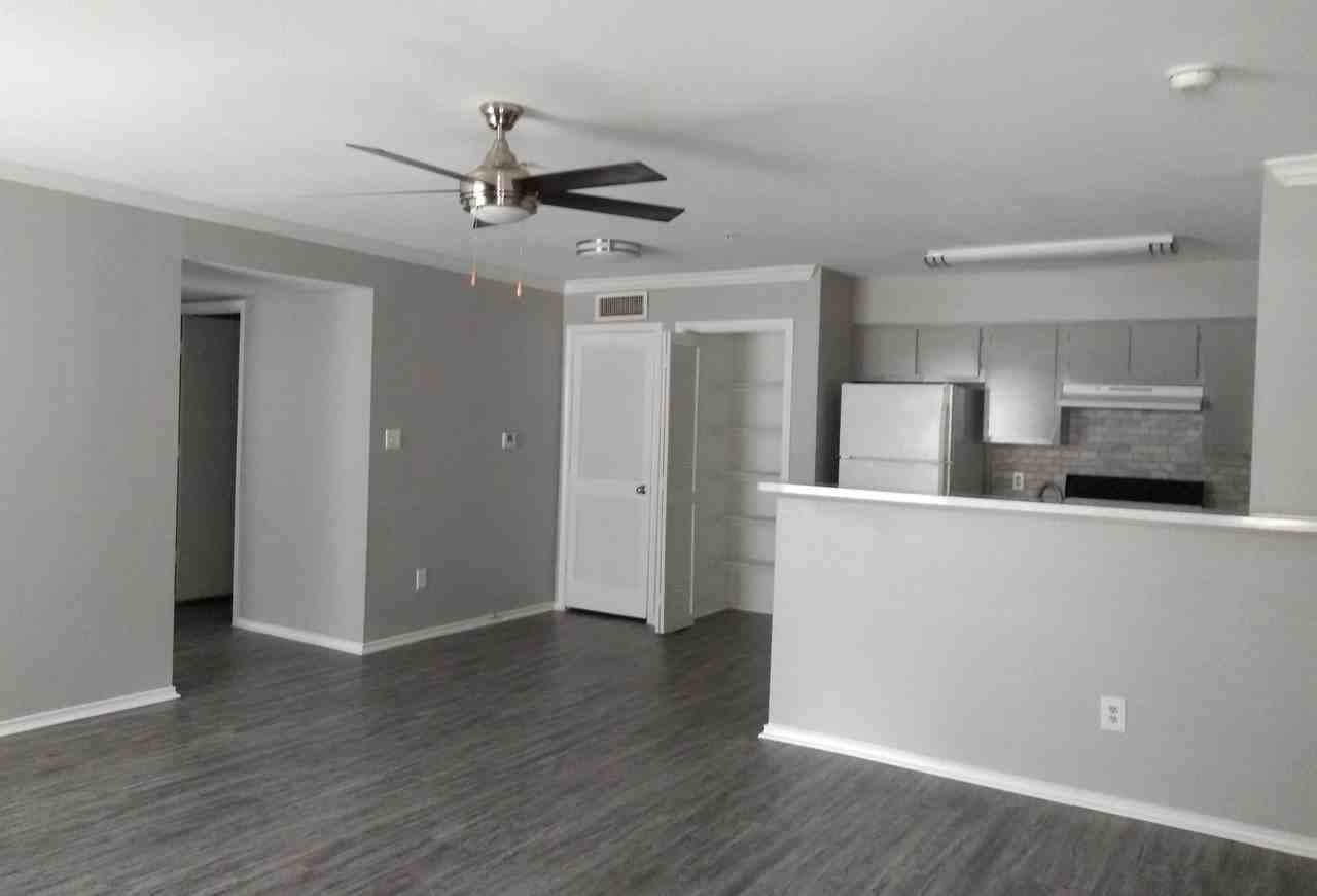 Gateway at Lake Jackson - Photo 2 of 33