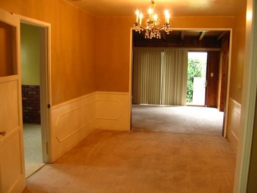 210 Raymond Ave - Photo 2 of 7