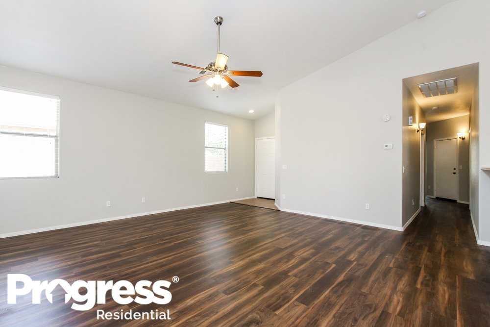 16914 W Nottingham Way - Photo 3 of 15