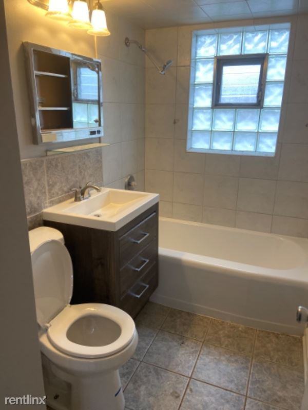 11613 S Kedzie Ave - Photo 3 of 9
