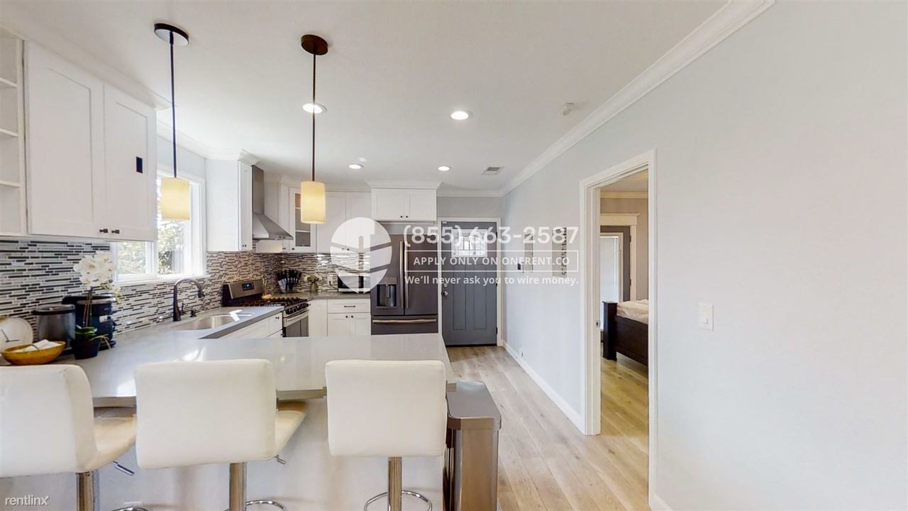 1207 88th Avenue - Photo 2 of 12