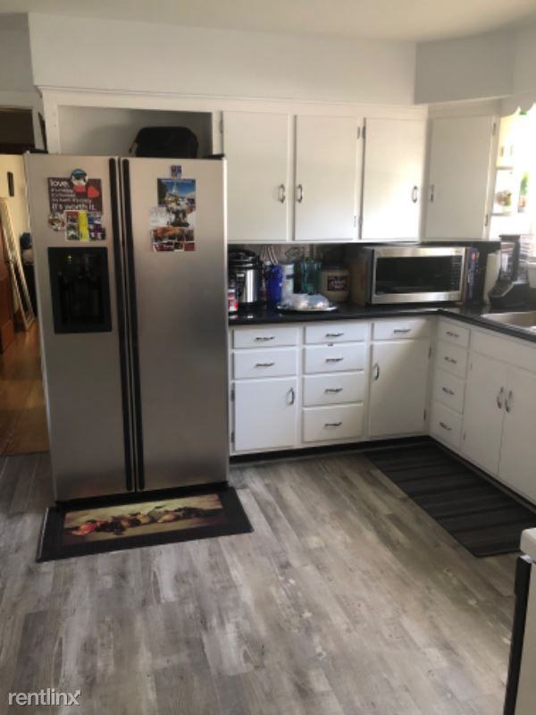 323 Center St. 101 - Photo 2 of 18