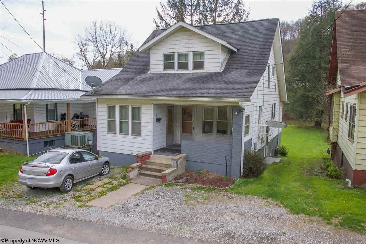 316 Water St, Weston, WV 26452 3 Bedroom House for Rent for 1,000