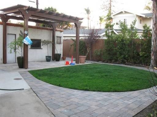 4686 Van Dyke Ave - Photo 2 of 13