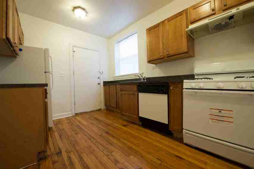 4301 W Potomac Ave - Photo 3 of 6
