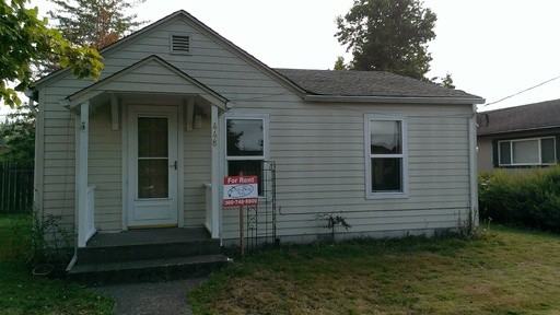 448 SW 15th St - Photo 2 of 10