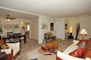 Oxford Manor - Photo 3 of 23