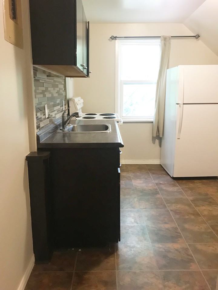 139 Church St - Photo 2 of 7