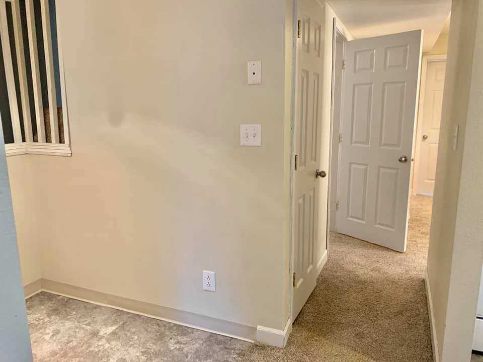 1115 Locust St - Photo 3 of 18