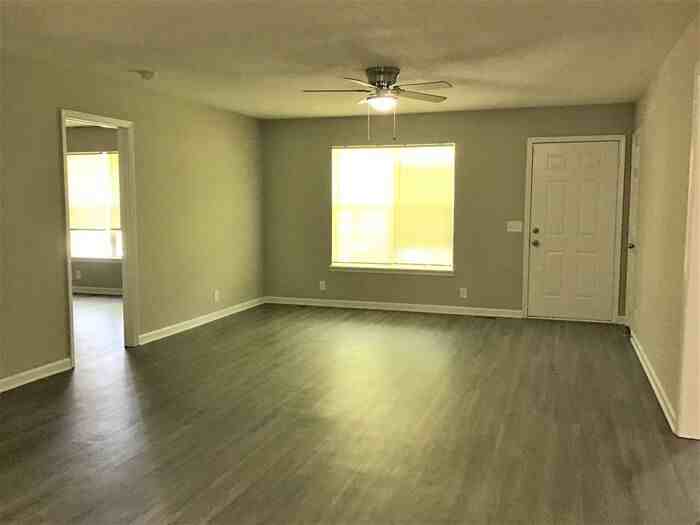 1634 North Hamilton Street - Photo 3 of 6
