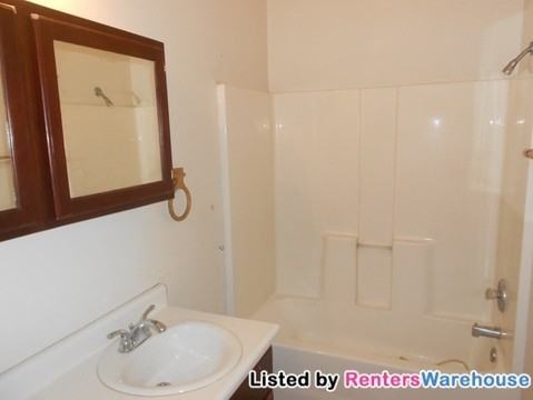 1028 N 27th St #1 - Photo 2 of 8