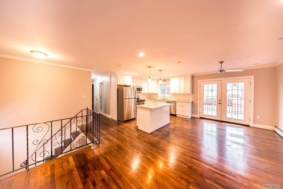 277 Peconic Avenue - Photo 2 of 5