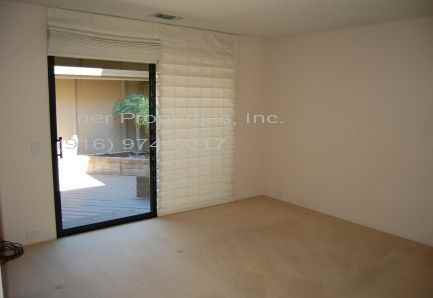 11511 Coloma Rd - Photo 3 of 12