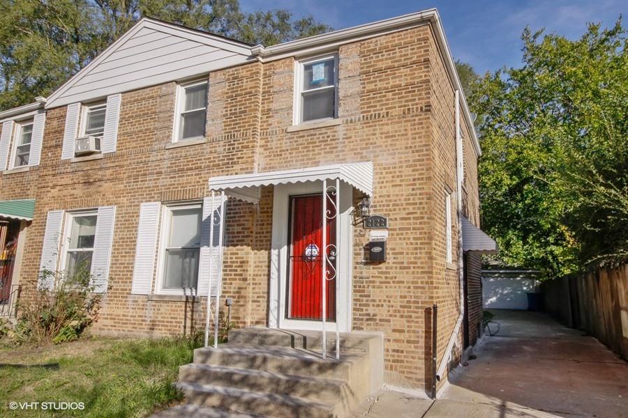 2122 East 97th Street, Chicago, IL 60617 4 Bedroom House for 1,600