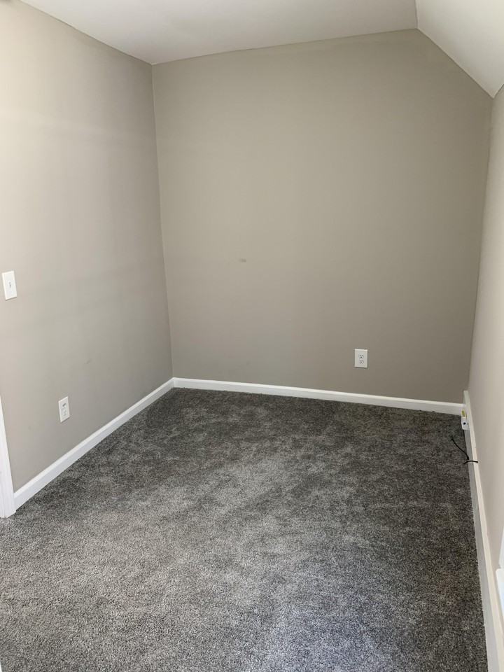 941 Davis Avenue Northwest #2 - Photo 6 of 9