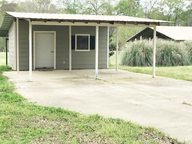 449 County Road 3545 - Photo 3 of 15