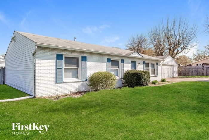 3210 East Dudley Avenue - Photo 2 of 15