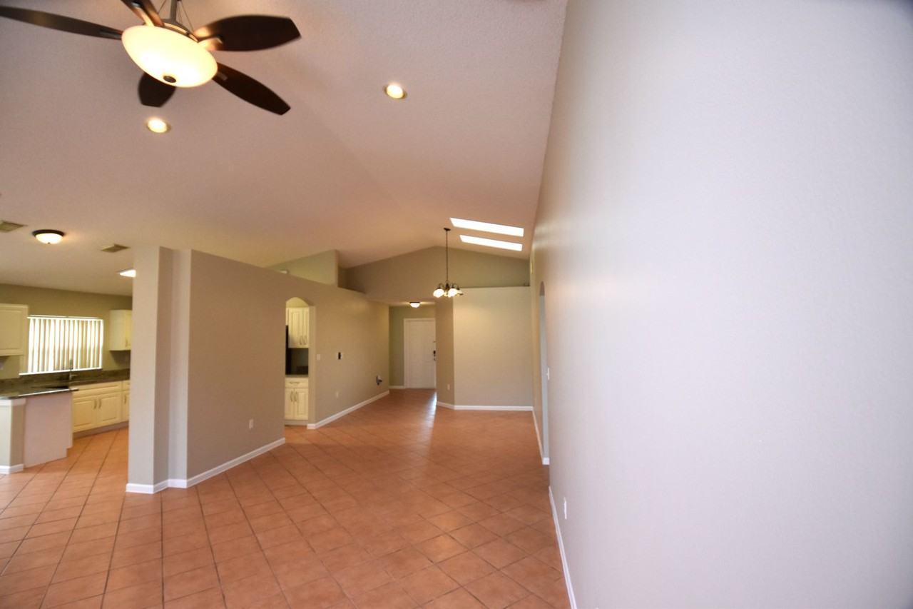 16565 Nw 6th St - Photo 2 of 23