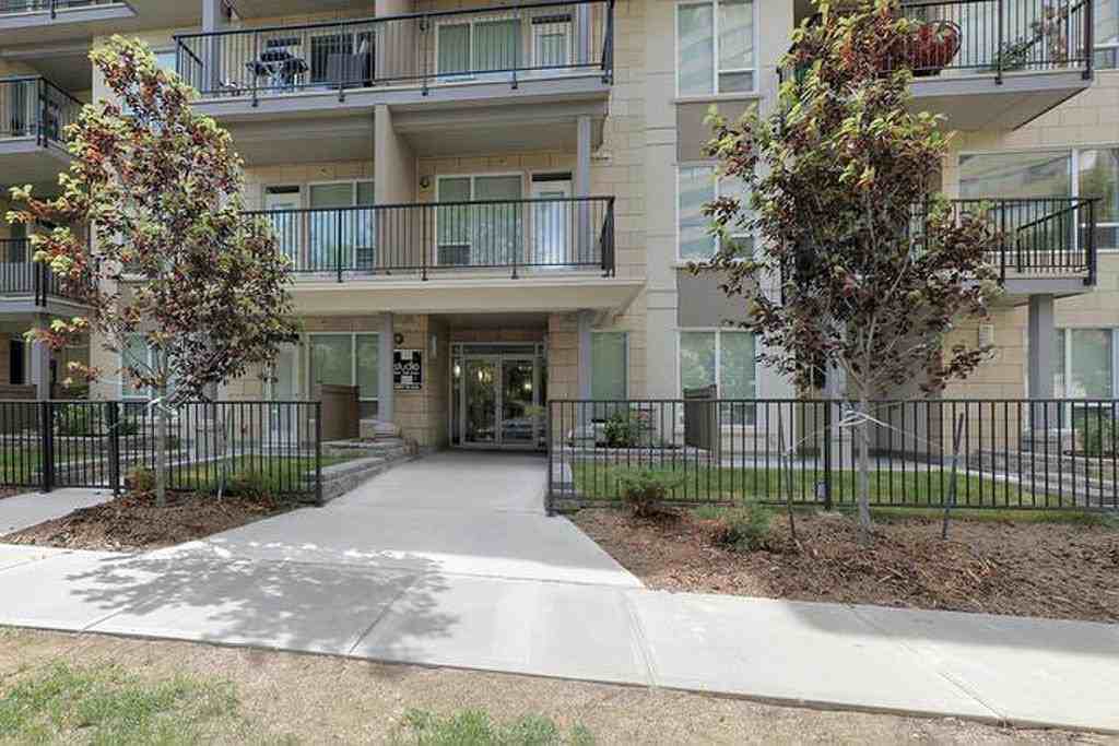 9907 91 Avenue 1 - Photo 2 of 4