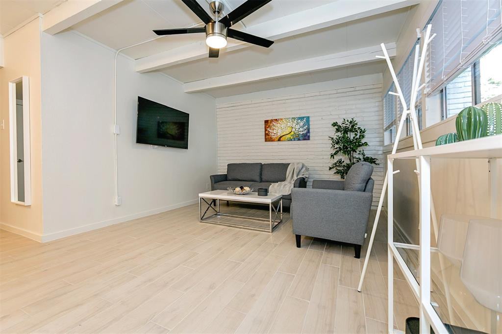 2232 Bellefontaine Street 8 - Photo 2 of 11