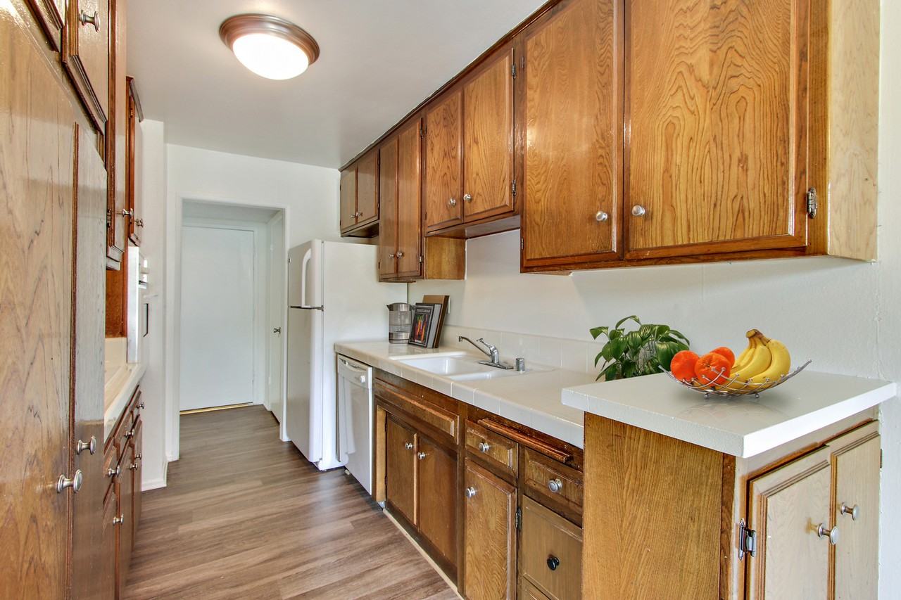 The Kelton Arms - Photo 3 of 50