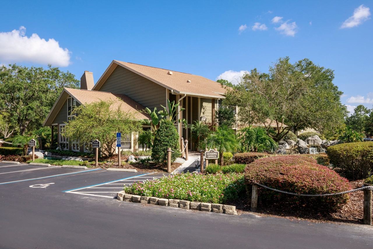 Whisper Lake Apartments - Photo 4 of 92